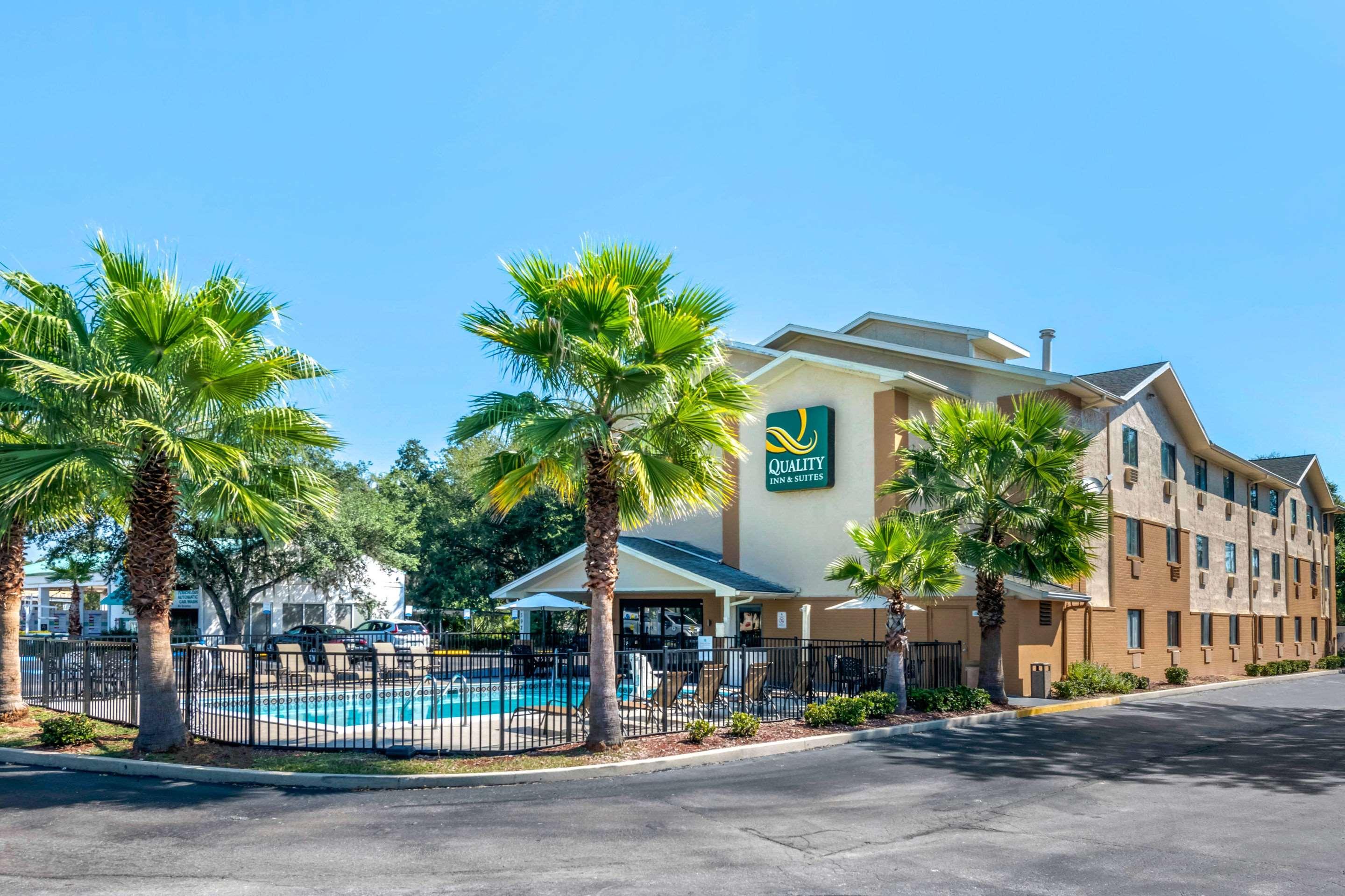 Quality Inn & Suites Leesburg Chain Of Lakes Exterior photo