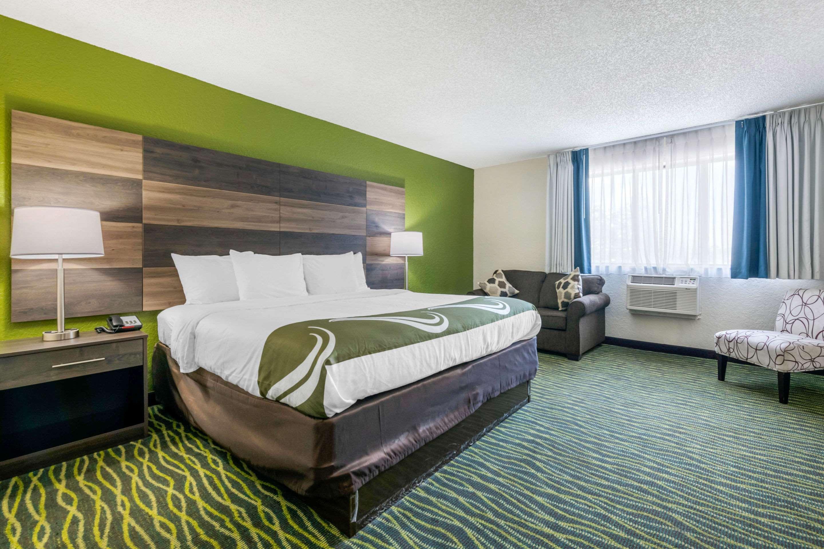 Quality Inn & Suites Leesburg Chain Of Lakes Exterior photo
